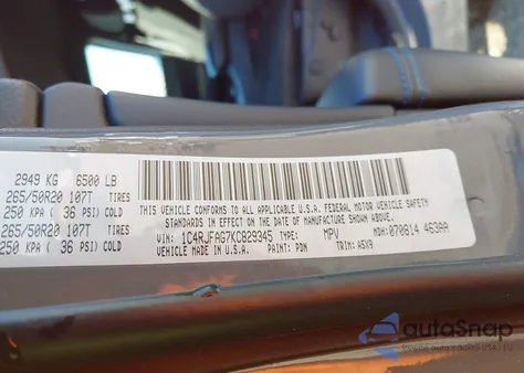 2019 Jeep Grand Cherokee Upland 4X4 from USA, damaged, VIN 1C4RJFAG7KC829345